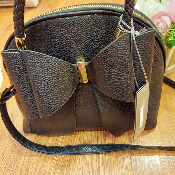 NWT New! Like dreams black woman's bow purse.  Size 10x13x4.5 inches. Gift Chris - Picture 4 of 8